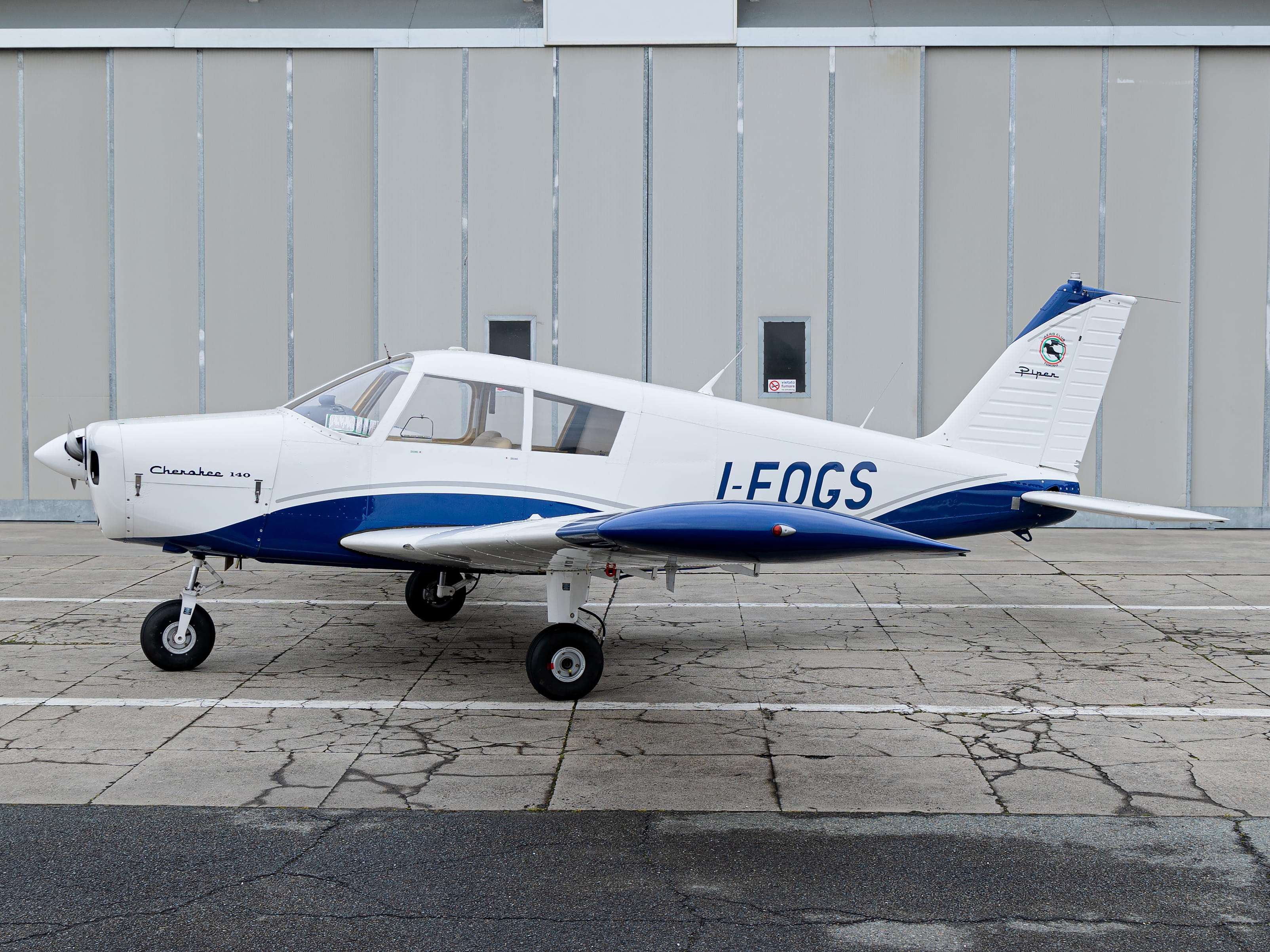 PA-28-140 Cherokee marche I-FOGS